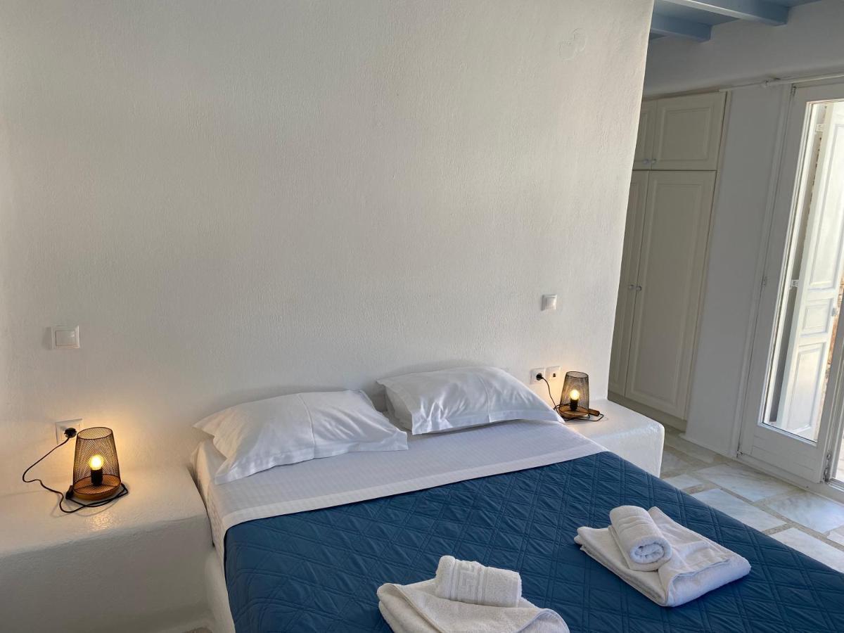 Petrinaki * Mykonos Town